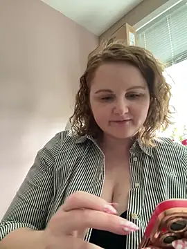 GingerSnap33 online show from 06-16-26, 12:02
