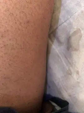 Snapshot of MixedItem chatting on 11-11-25, 12:05 MixedItem online show from 11-11-25, 12:05