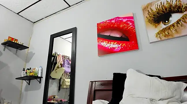 Snapshot of aleziiacam chatting on 01-27-25, 03:47 aleziiacam online show from 01-27-25, 03:47