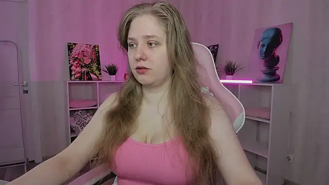 Megan Violer online show from 05-07-26, 05:18