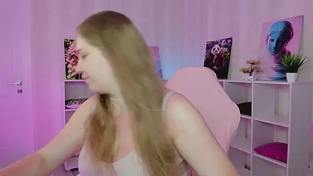 Megan Violer online show from 07-07-26, 05:17