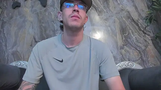 CodyWalkerR online show from 04-17-26, 11:19