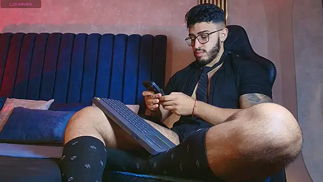 Snapshot of Liam_Kleiin chatting on 06-16-26, 11:24 Liam Kleiin online show from 06-16-26, 11:24