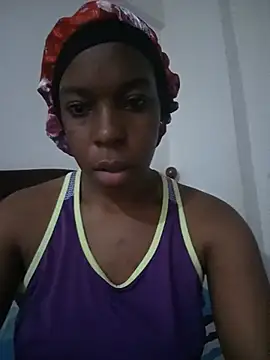 Snapshot of vanillacutie chatting on 06-23-26, 05:33 vanillacutie online show from 06-23-26, 05:33