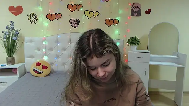 TinaRedly online show from 02-16-25, 07:05