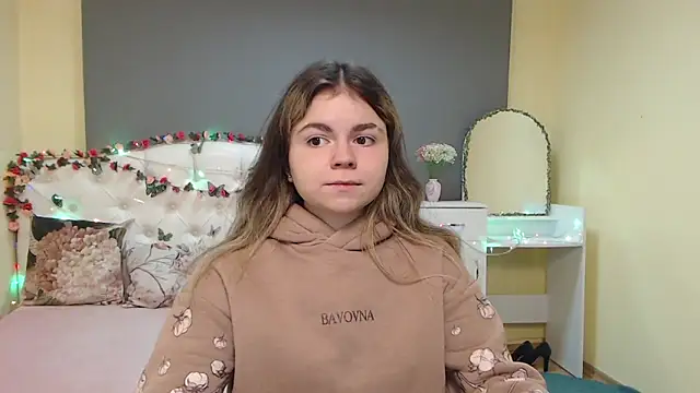 TinaRedly online show from 03-21-26, 06:44