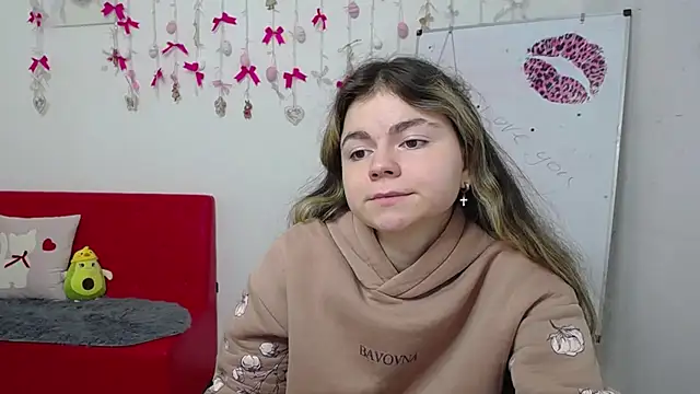 TinaRedly online show from 04-08-26, 06:08