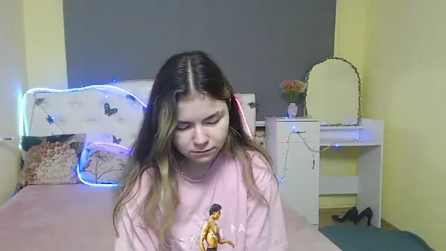 TinaRedly online show from 04-23-26, 12:40