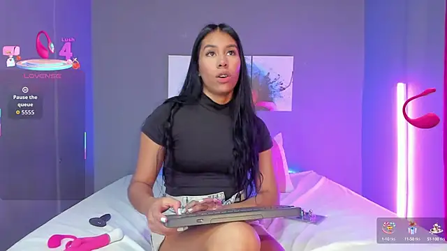 Snapshot of MadissonShakur chatting on 10-07-25, 05:21 MadissonShakur online show from 10-07-25, 05:21