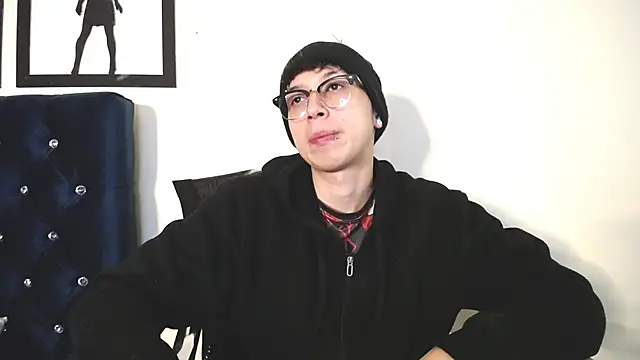 Snapshot of _Thomas_hot_ chatting on 10-22-25, 04:02 Thomas hot online show from 10-22-25, 04:02