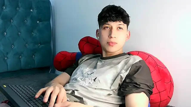 Snapshot of _Thomas_hot_ chatting on 02-19-26, 04:30 Thomas hot online show from 02-19-26, 04:30