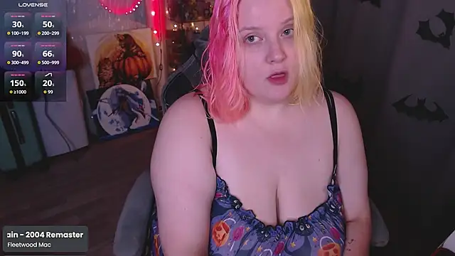 lissamuff online show from 10-24-25, 03:19