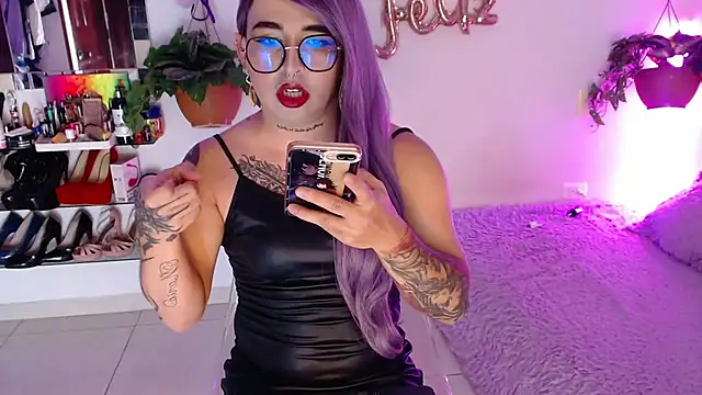 Snapshot of Laveneno_ortiz07 chatting on 10-26-25, 11:53 Laveneno ortiz07 online show from 10-26-25, 11:53