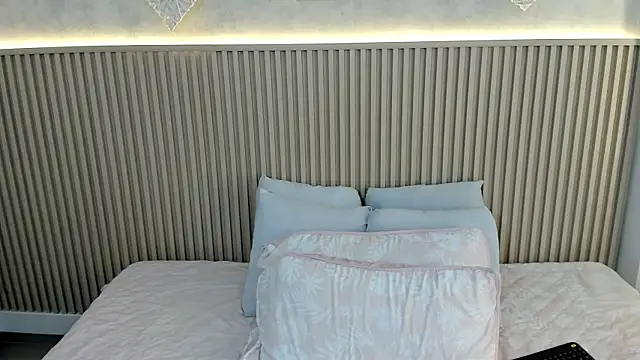 charlottebrowns  online show from 02-14-26, 12:46