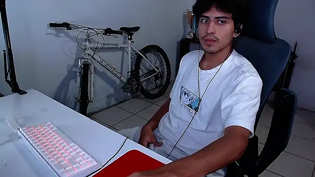 Thieves9 online show from 10-28-25, 03:54