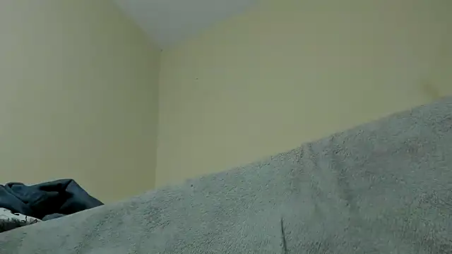 Snapshot of Osiiriis chatting on 01-31-25, 04:58 Osiiriis online show from 01-31-25, 04:58