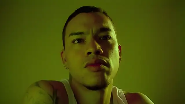 Snapshot of Osiiriis chatting on 02-26-25, 05:20 Osiiriis online show from 02-26-25, 05:20