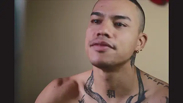 Snapshot of Osiiriis chatting on 03-08-25, 09:40 Osiiriis online show from 03-08-25, 09:40