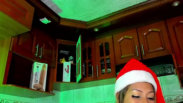 LaureenHills online show from 12-20-24, 03:25