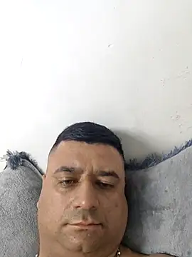 Snapshot of Santimepeo chatting on 10-25-25, 08:47 Santimepeo online show from 10-25-25, 08:47