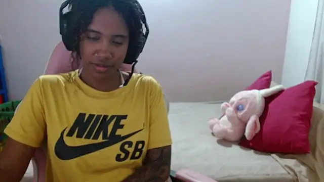 TiffanyRoouse online show from 03-18-25, 12:05