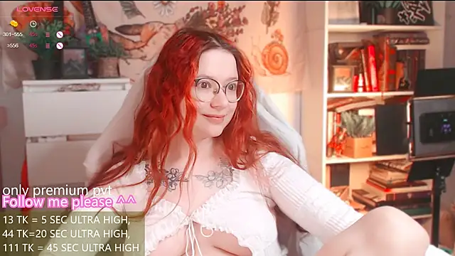 Snapshot of me__hanna chatting on 02-12-26, 04:07 me hanna online show from 02-12-26, 04:07