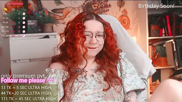 Snapshot of me__hanna chatting on 02-22-26, 04:02 me hanna online show from 02-22-26, 04:02