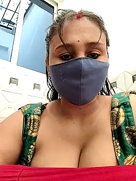 Snapshot of Archna-ji chatting on 01-15-25, 05:40 Archna-ji online show from 01-15-25, 05:40