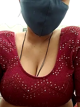 Snapshot of Archna-ji chatting on 02-07-25, 05:20 Archna-ji online show from 02-07-25, 05:20