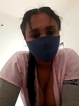 Snapshot of Archna-ji chatting on 02-11-25, 05:16 Archna-ji online show from 02-11-25, 05:16