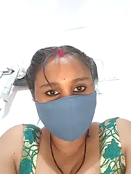 Snapshot of Archna-ji chatting on 02-15-25, 08:54 Archna-ji online show from 02-15-25, 08:54