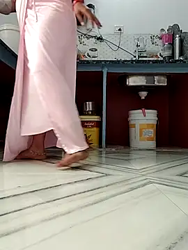 Snapshot of Archna-ji chatting on 09-15-25, 05:18 Archna-ji online show from 09-15-25, 05:18