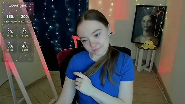 Snapshot of Florence_meow chatting on 04-22-26, 07:00 Florence meow online show from 04-22-26, 07:00