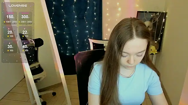 Snapshot of Florence_meow chatting on 05-04-26, 06:53 Florence meow online show from 05-04-26, 06:53
