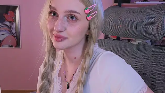 ELLIEJAY online show from 04-25-26, 05:21