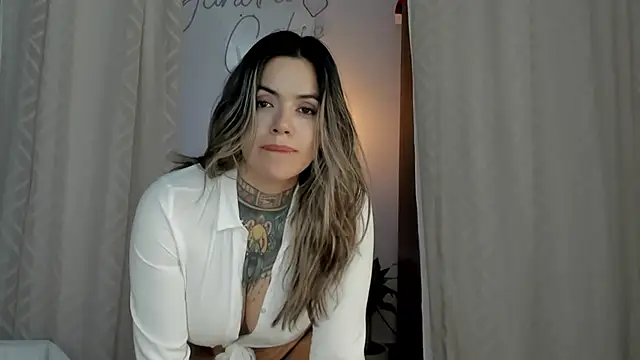 Snapshot of yandracelisofficial chatting on 01-28-25, 05:11 yandracelisofficial online show from 01-28-25, 05:11