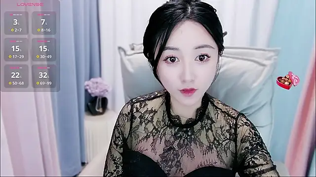 Snapshot of Liiniie-Lovers chatting on 01-05-25, 11:01 Liiniie-Lovers online show from 01-05-25, 11:01