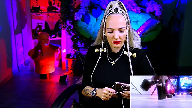 MonicaMaxwel online show from 11-03-25, 11:11