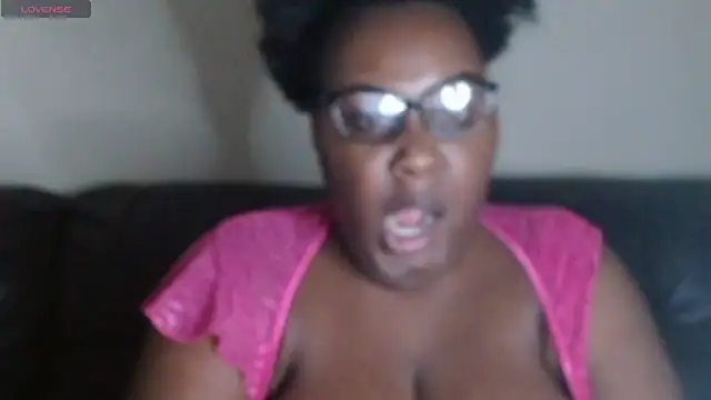 Snapshot of VictoriaLuv22 chatting on 01-17-25, 05:53 VictoriaLuv22 online show from 01-17-25, 05:53