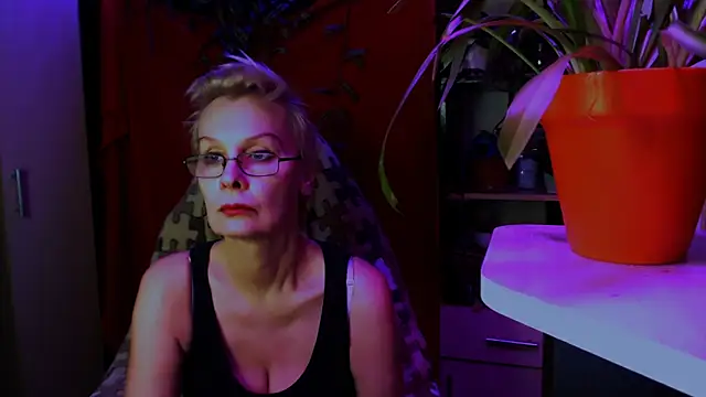 HelgaHimmell online show from 03-27-26, 06:07