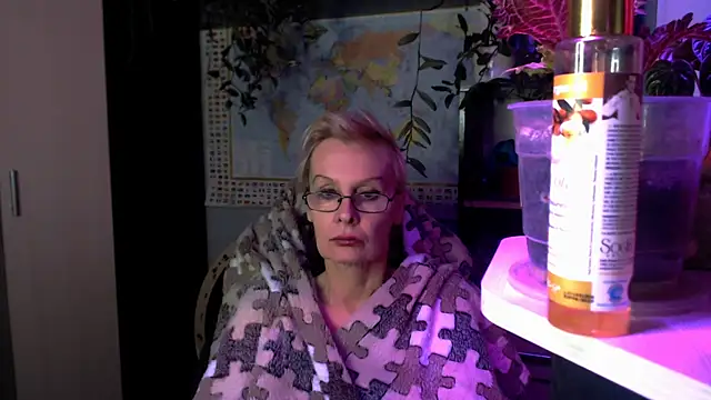 HelgaHimmell online show from 04-08-26, 09:37