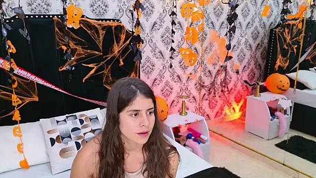 LexaDeRusso online show from 10-25-25, 07:41