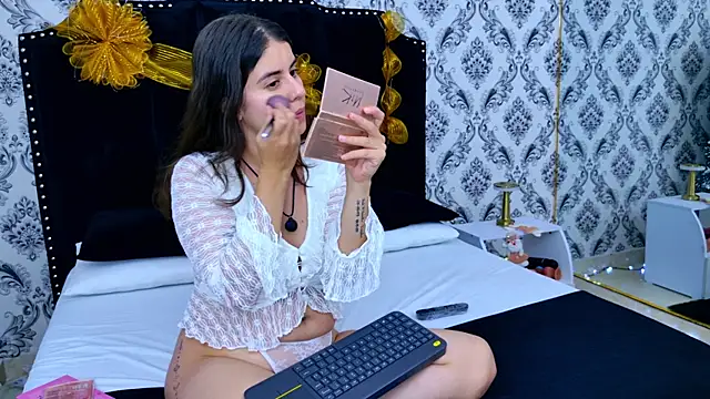 LexaDeRusso online show from 12-20-25, 08:16