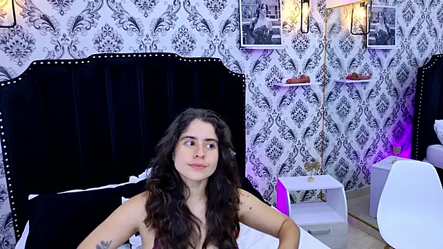 LexaDeRusso online show from 04-19-26, 07:49