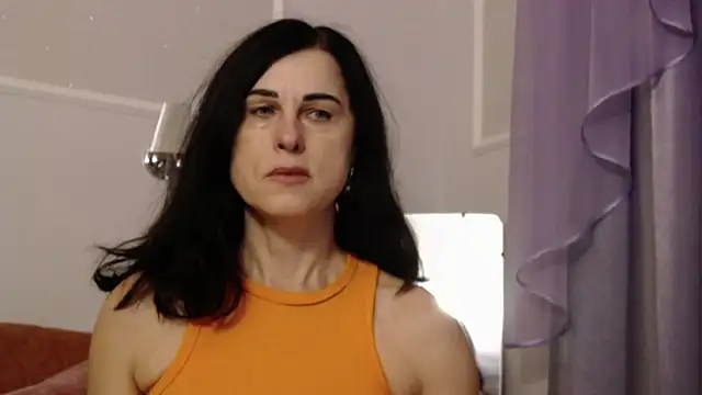 Snapshot of MonicaMelano chatting on 11-28-25, 05:21 MonicaMelano online show from 11-28-25, 05:21