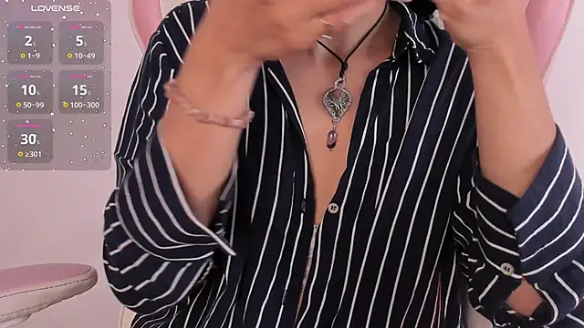 YenniferCurly online show from 01-05-25, 12:42