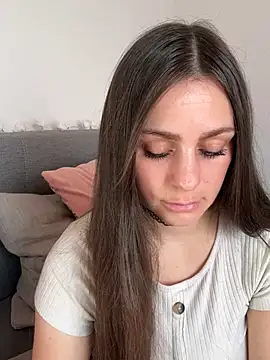 Snapshot of Loella-Rose chatting on 01-26-25, 10:55 Loella-Rose online show from 01-26-25, 10:55