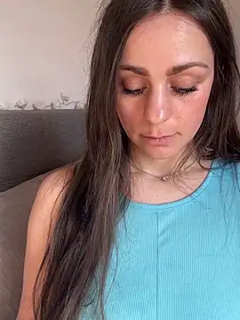 Snapshot of Loella-Rose chatting on 03-20-25, 10:10 Loella-Rose online show from 03-20-25, 10:10