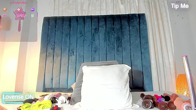 blondehorny69 online show from 09-08-25, 07:24