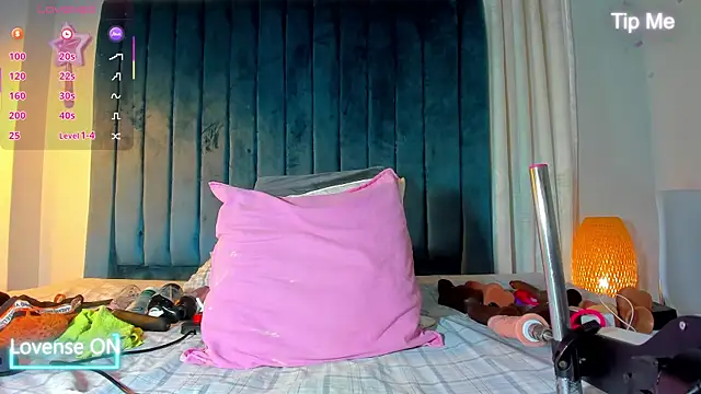 blondehorny69 online show from 09-10-25, 07:03